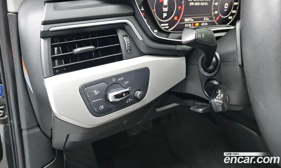 Audi A4 2016 2.0 автомат (гидро), фото 16