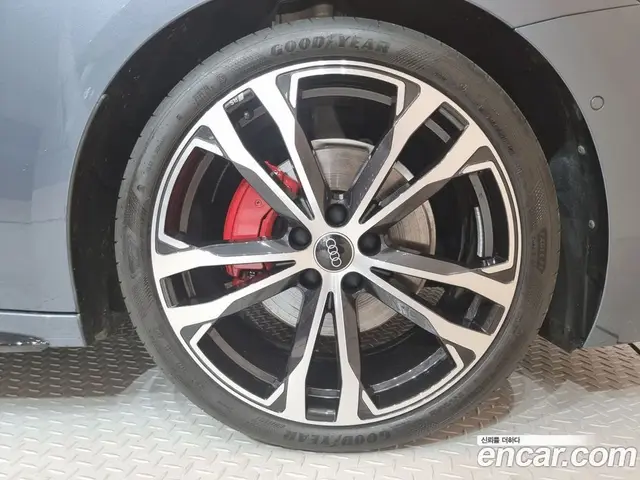 Audi A5 2025 2.0 автомат (гидро), миниатюра 5