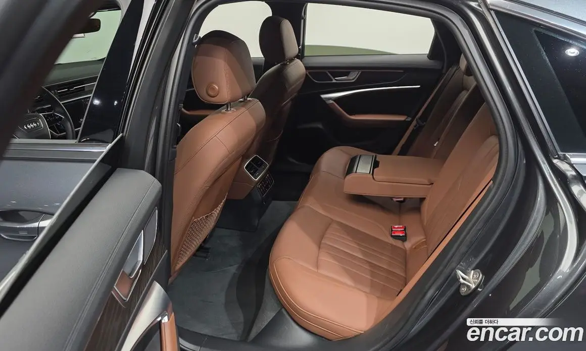 Audi A6 2020 2.0 автомат (гидро), фото 18