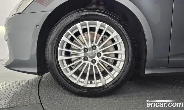 Audi A6 2020 2.0 автомат (гидро), миниатюра 5
