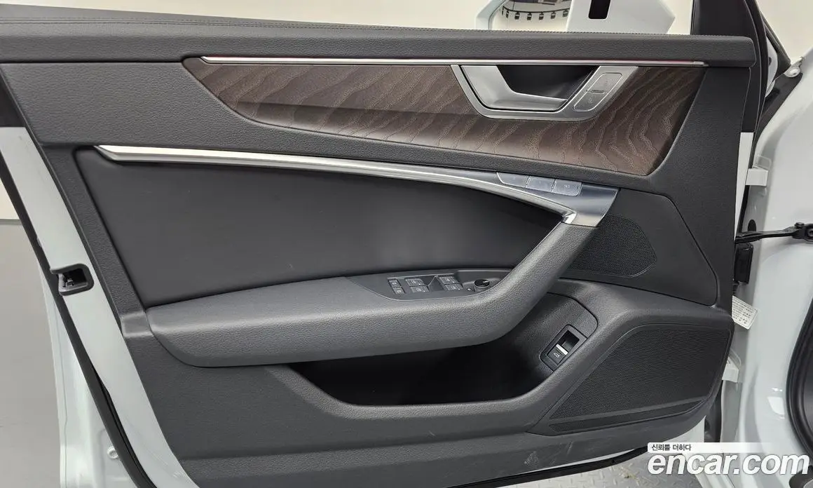 Audi A6 2021 2.0 автомат (гидро), фото 14
