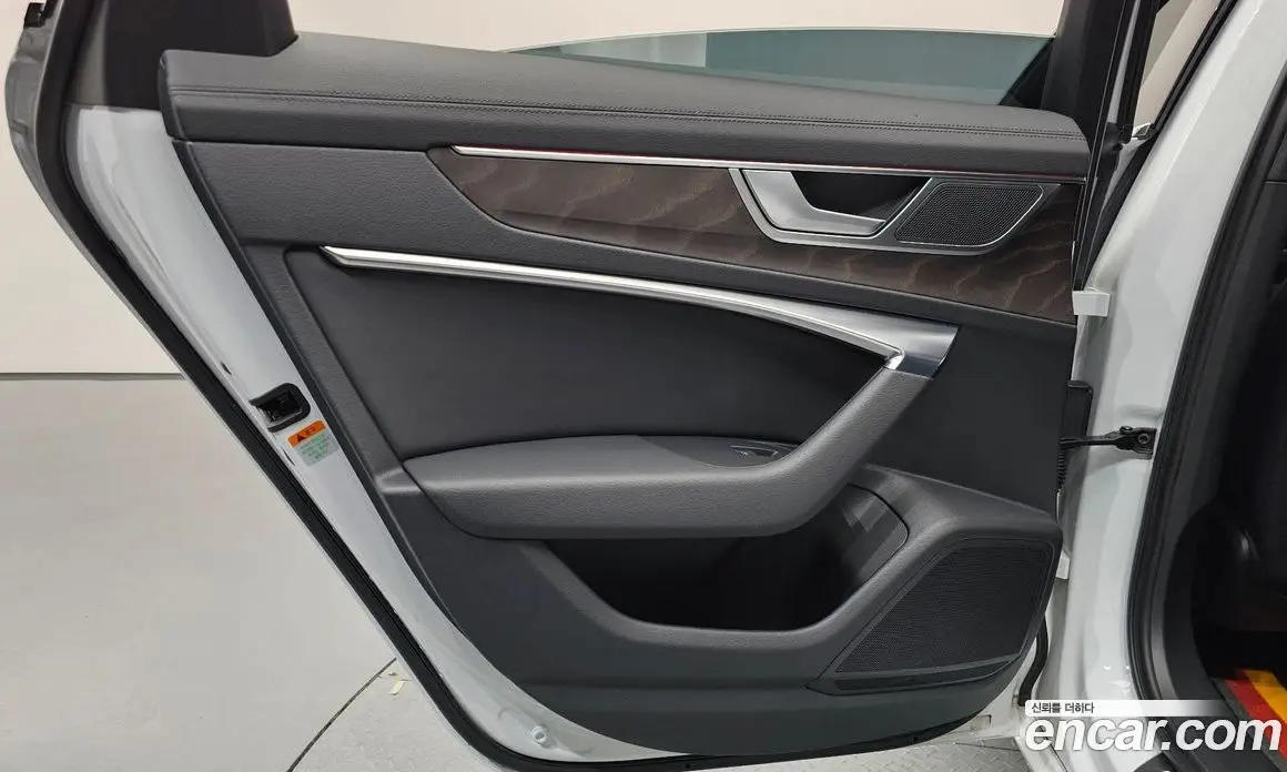 Audi A6 2021 2.0 автомат (гидро), фото 15
