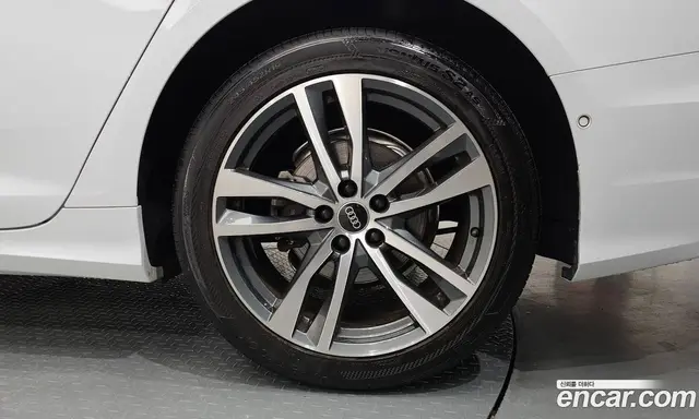Audi A6 2021 2.0 автомат (гидро), миниатюра 7