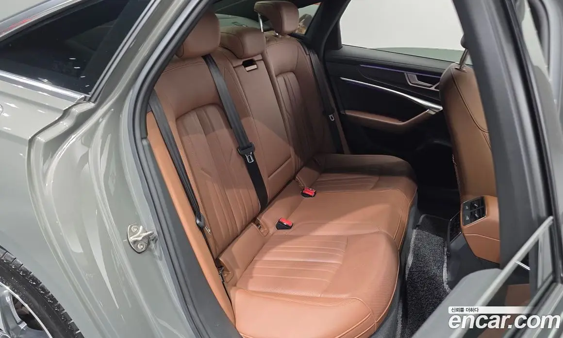 Audi A6 2023 2.0 автомат (гидро), фото 18
