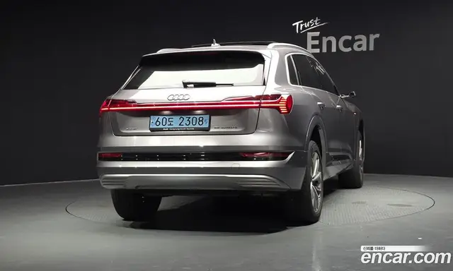 Audi e-tron 2020 0.2 автомат (гидро), миниатюра 3