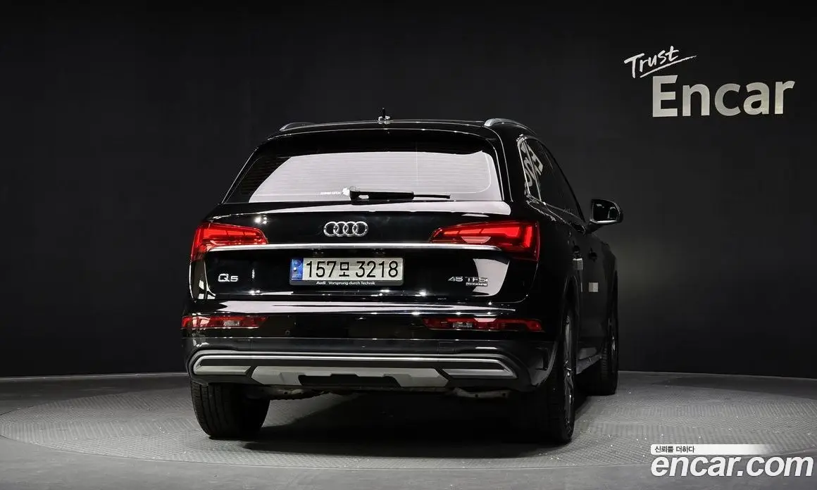 Audi Q5 2021 2.0 автомат (гидро), фото 4