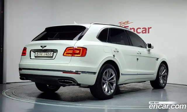 Bentley Bentayga 2017 6.0 автомат (гидро), миниатюра 2