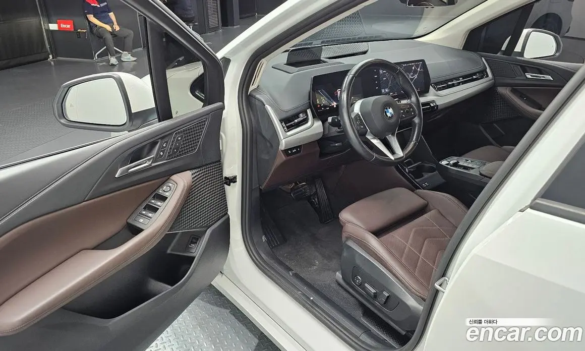 BMW 2 серия 2024 2.0 автомат (гидро), фото 13