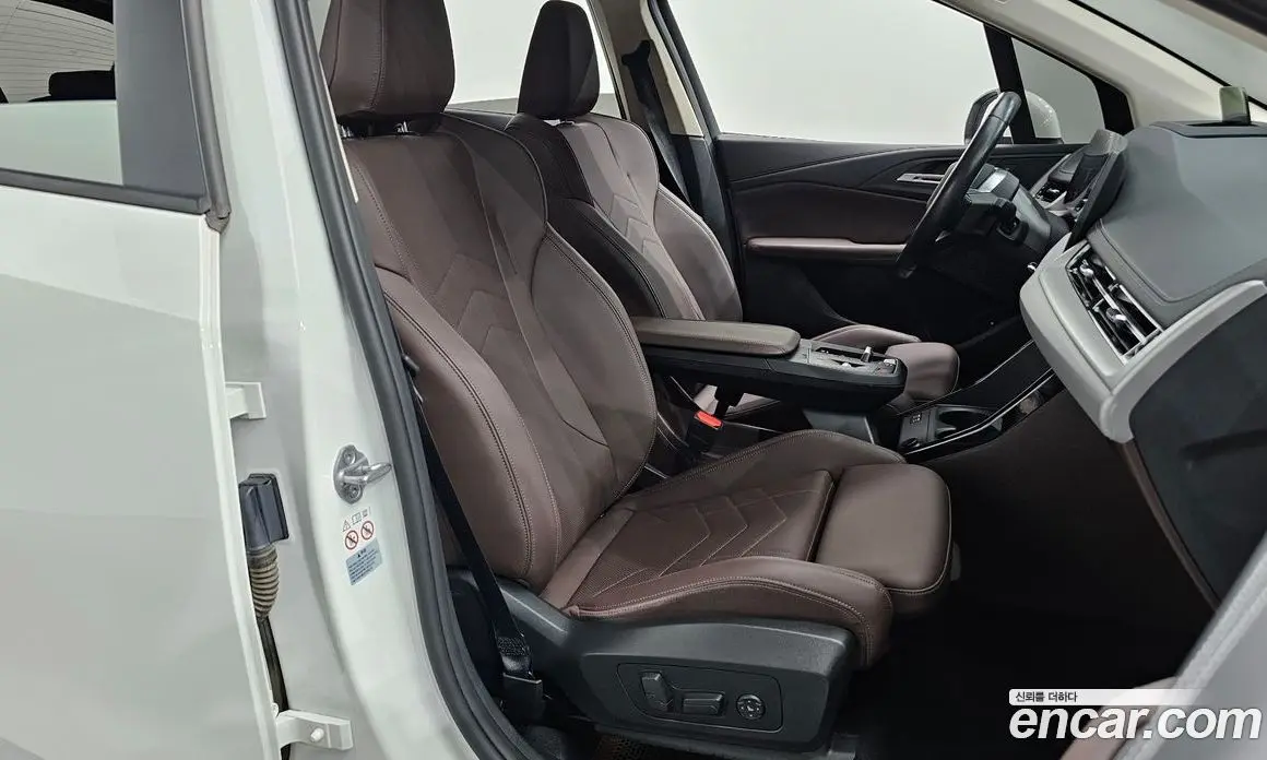 BMW 2 серия 2024 2.0 автомат (гидро), фото 16