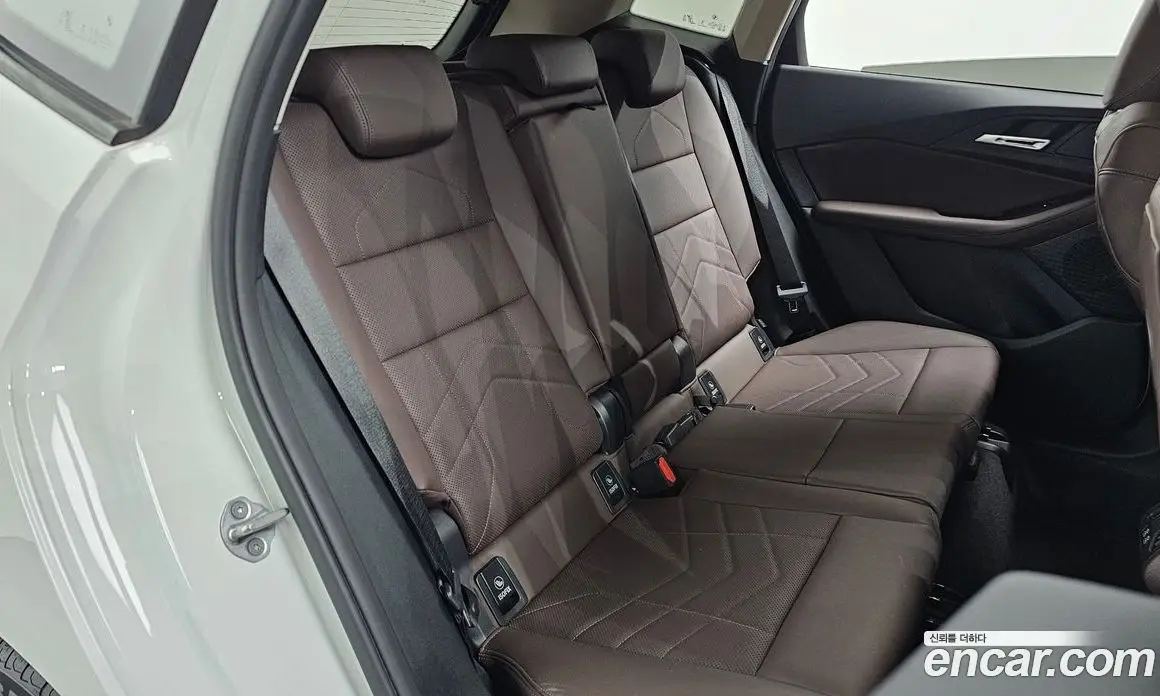 BMW 2 серия 2024 2.0 автомат (гидро), фото 17