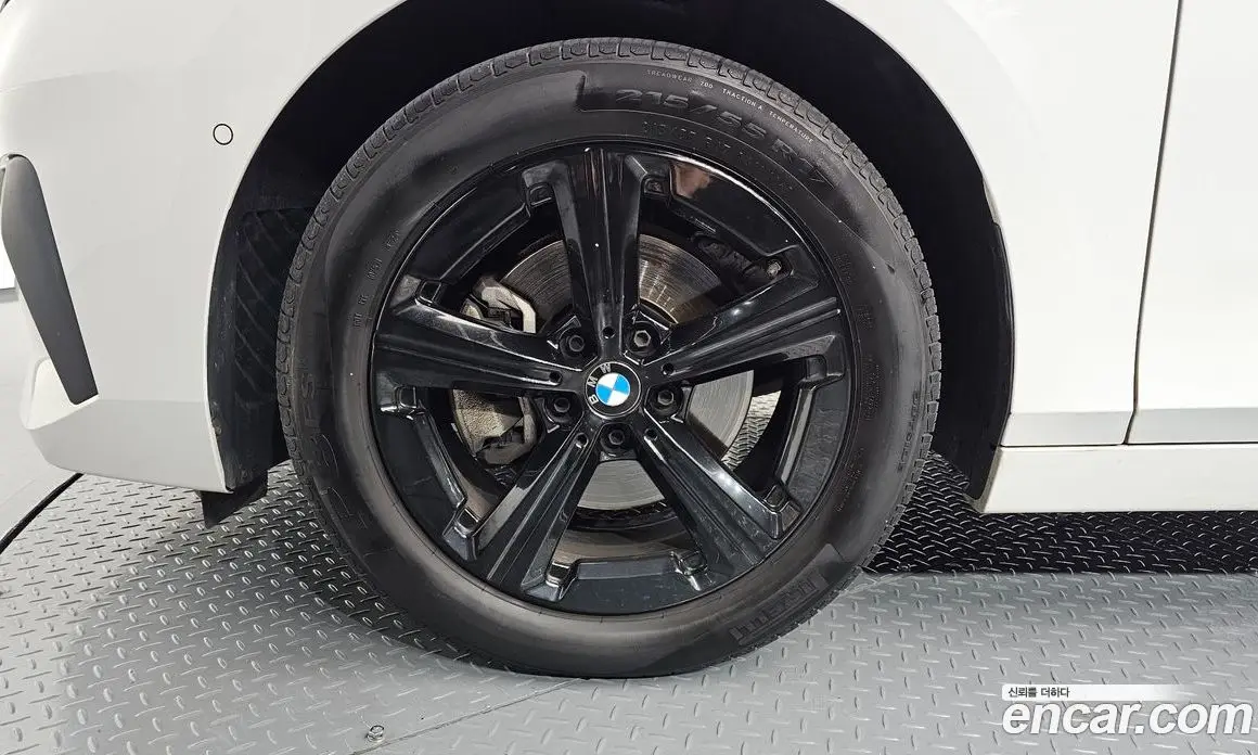 BMW 2 серия 2024 2.0 автомат (гидро), фото 5