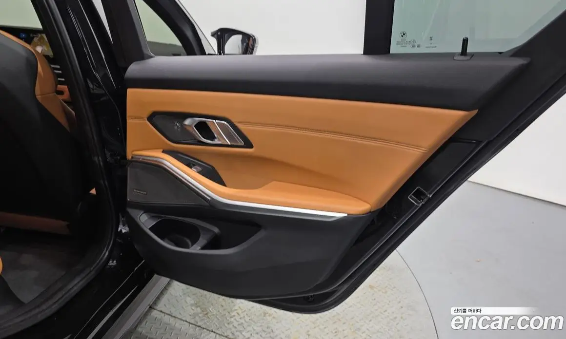 BMW 3 серия 2023 3.0 автомат (гидро), фото 14