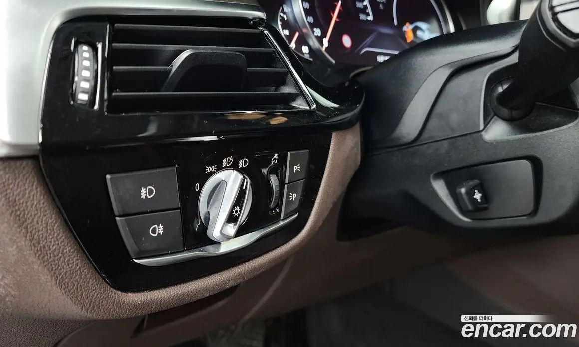 BMW 5 серия 2018 2.0 автомат (гидро), фото 22