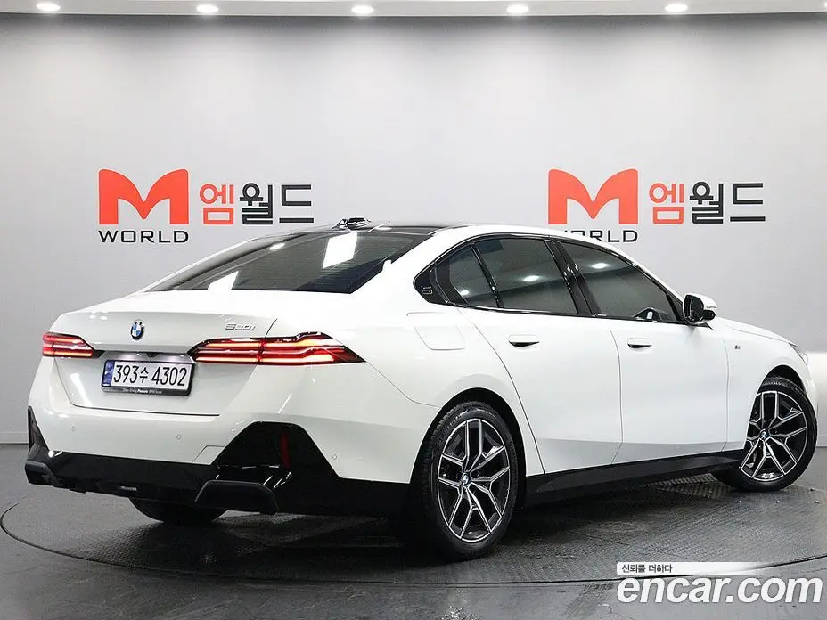 BMW 5 серия 2024 2.0 автомат (гидро), фото 3