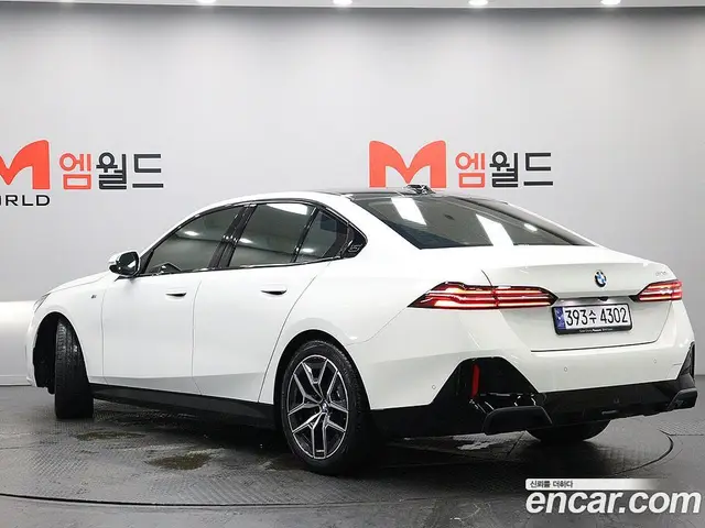 BMW 5 серия 2024 2.0 автомат (гидро), миниатюра 4