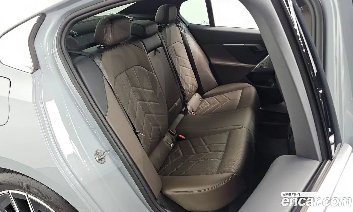 BMW 5 серия 2024 2.0 автомат (гидро), фото 17