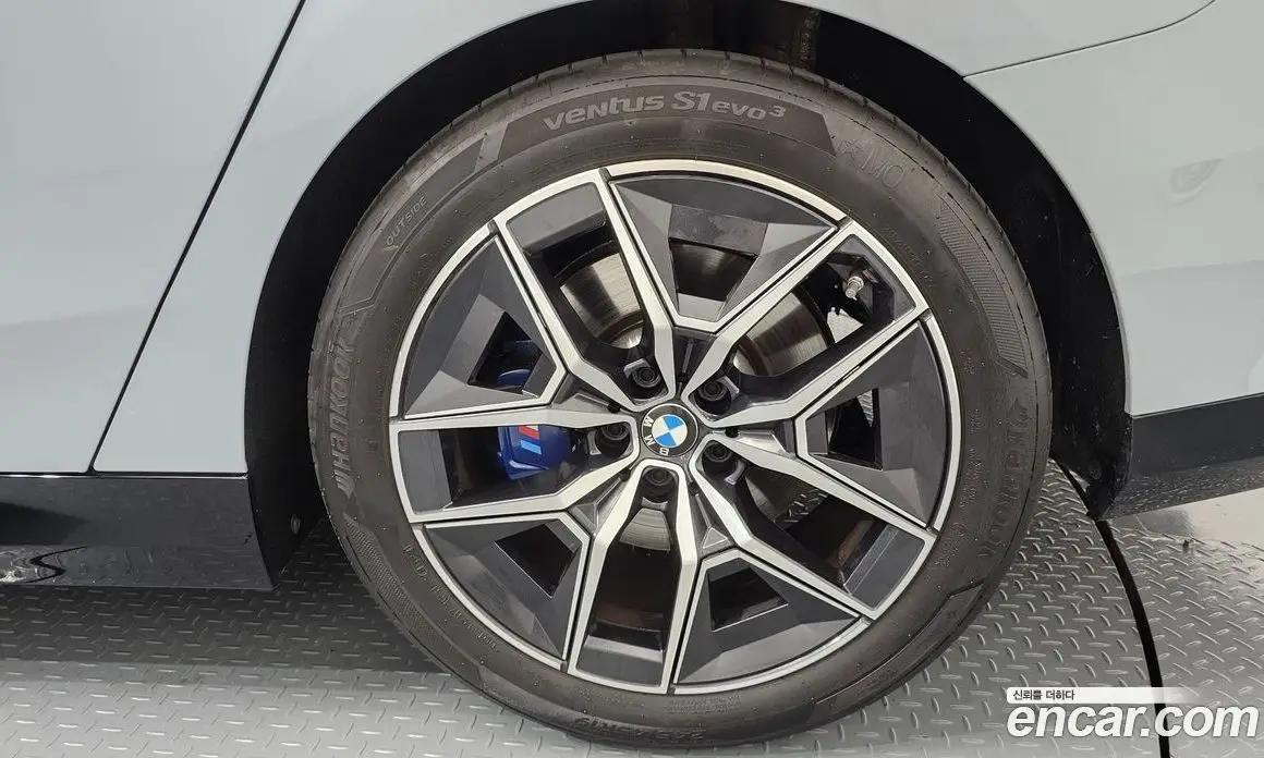 BMW 5 серия 2024 2.0 автомат (гидро), фото 7