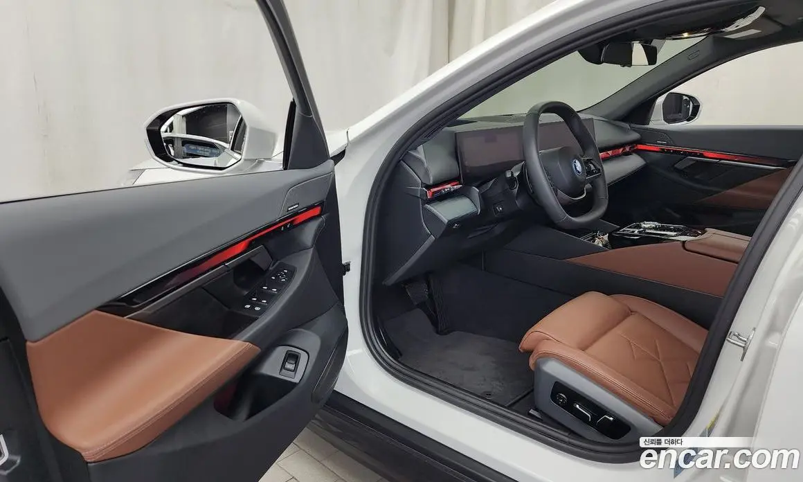 BMW 5 серия 2025 2.0 автомат (гидро), фото 13