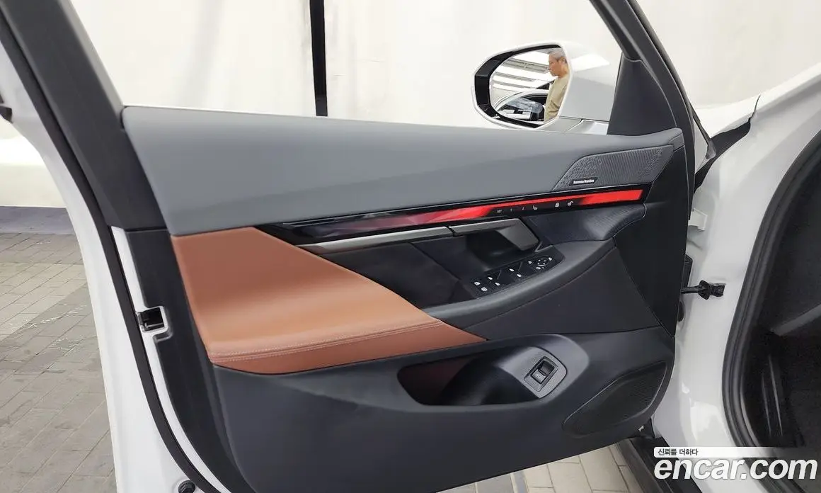 BMW 5 серия 2025 2.0 автомат (гидро), фото 14