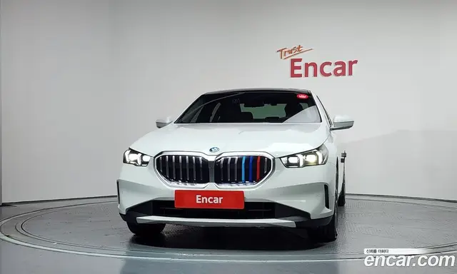 BMW 5 серия 2025 2.0 автомат (гидро), миниатюра 3
