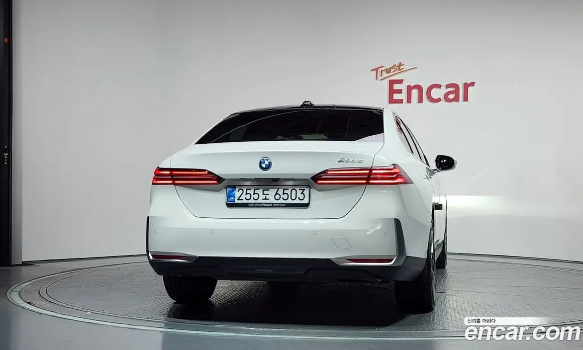 BMW 5 серия 2025 2.0 автомат (гидро), фото 4
