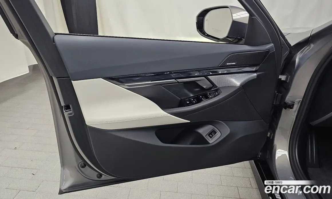 BMW 5 серия 2025 2.0 автомат (гидро), фото 13