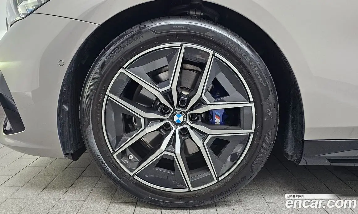 BMW 5 серия 2025 2.0 автомат (гидро), фото 4