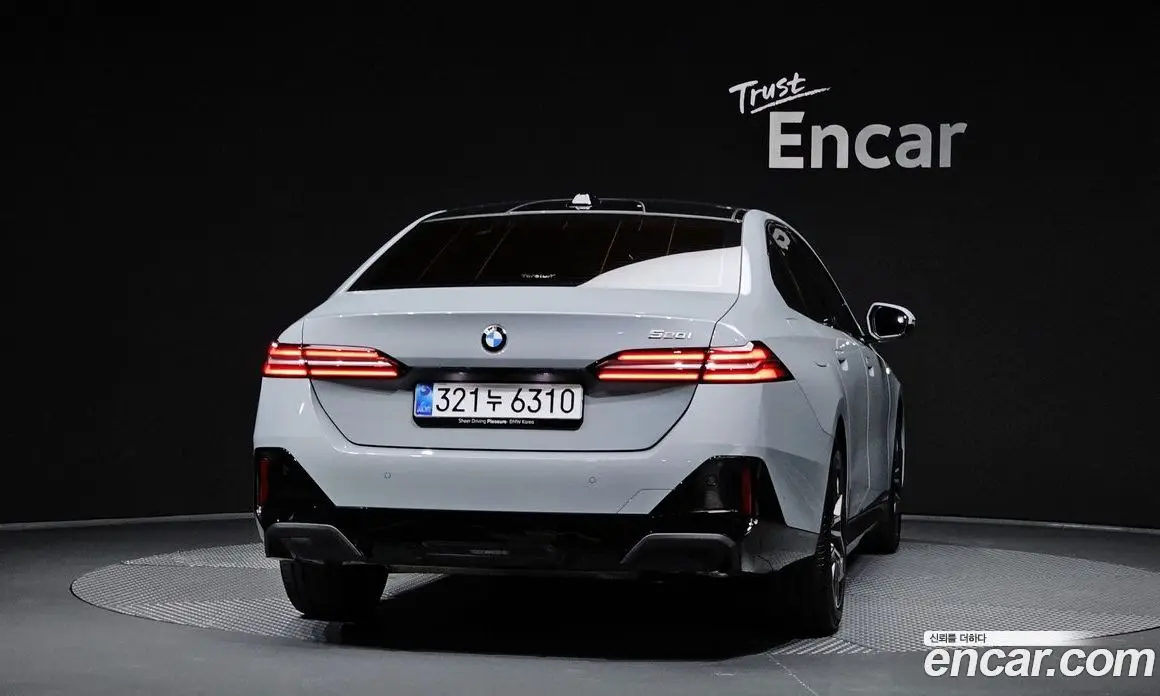 BMW 5 серия 2025 2.0 автомат (гидро), фото 4