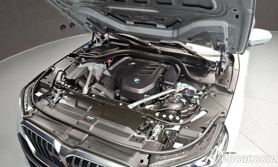 BMW 5 серия 2025 2.0 автомат (гидро), фото 6