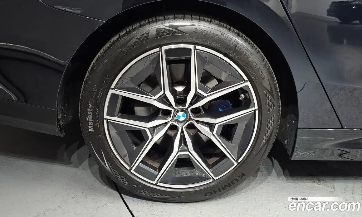 BMW 5 серия 2025 2.0 автомат (гидро), фото 5