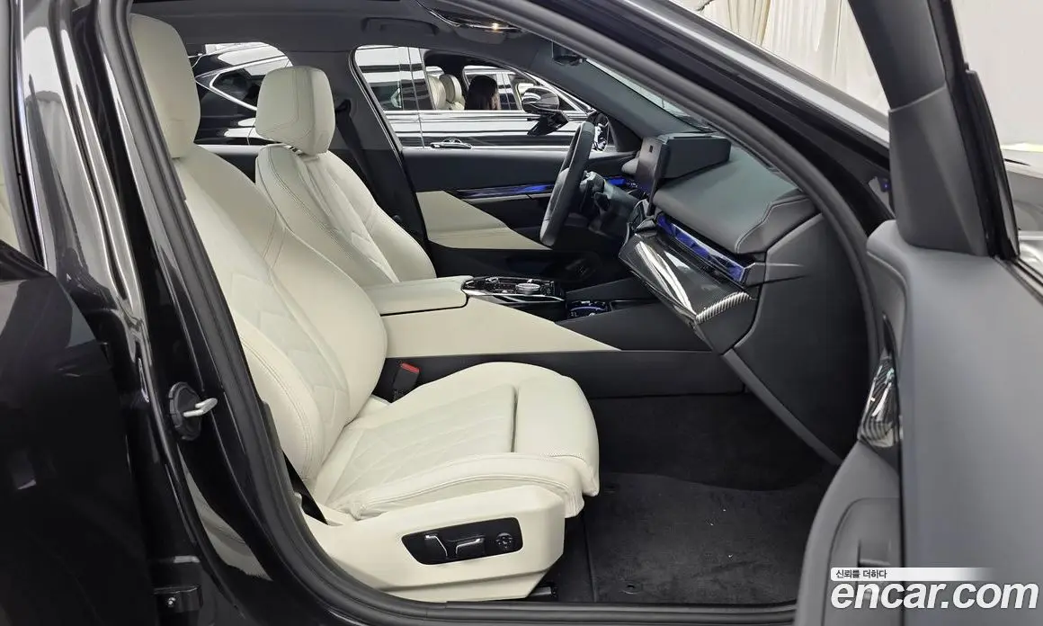 BMW 5 серия 2025 2.0 автомат (гидро), фото 11