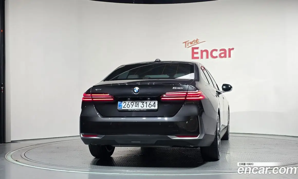 BMW 5 серия 2025 2.0 автомат (гидро), фото 4