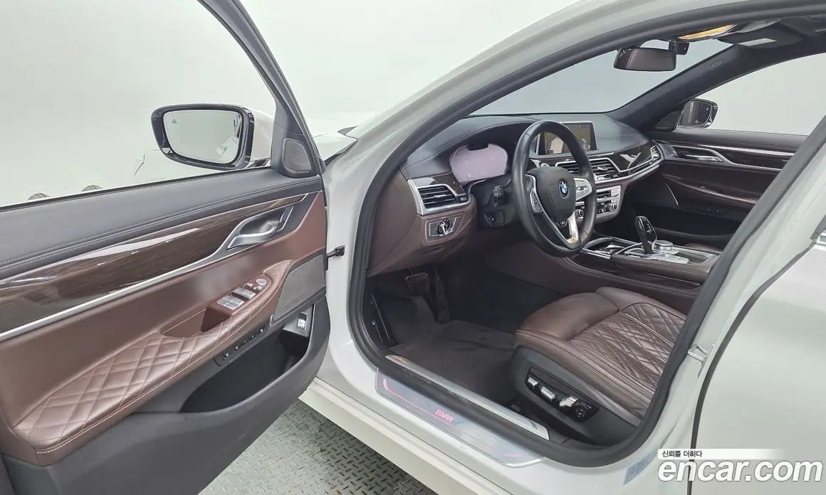 BMW 7 серия 2021 3.0 автомат (гидро), фото 13