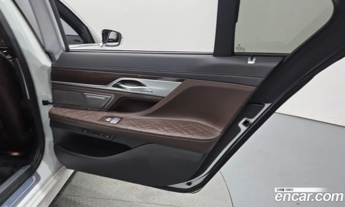 BMW 7 серия 2021 3.0 автомат (гидро), фото 15