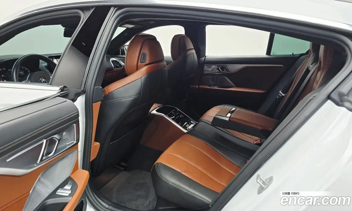 BMW 8 серия 2024 4.4 автомат (гидро), фото 17