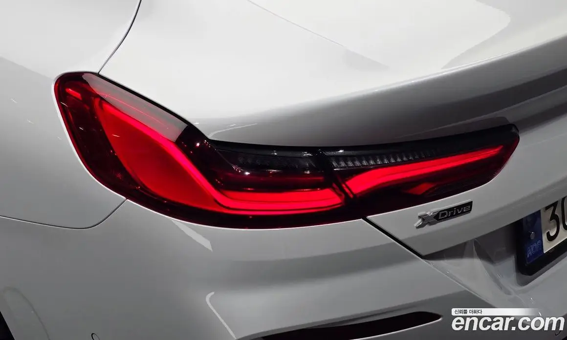 BMW 8 серия 2024 4.4 автомат (гидро), фото 9