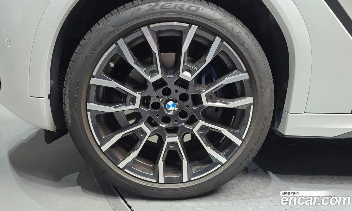 BMW X6 2024 3.0 автомат (гидро), фото 5