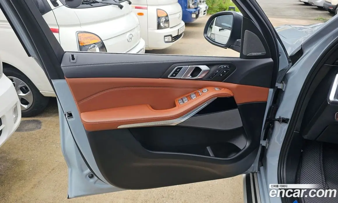 BMW X7 2024 3.0 автомат (гидро), фото 14