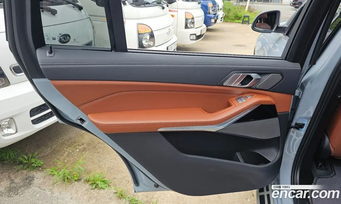 BMW X7 2024 3.0 автомат (гидро), фото 15