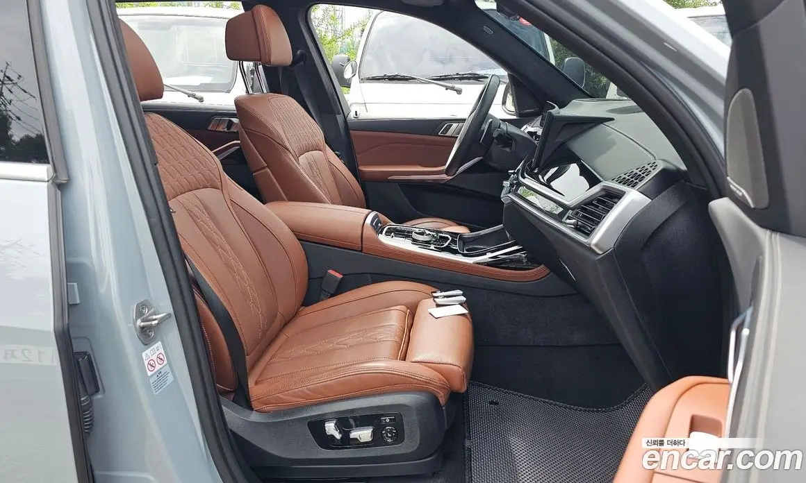 BMW X7 2024 3.0 автомат (гидро), фото 16