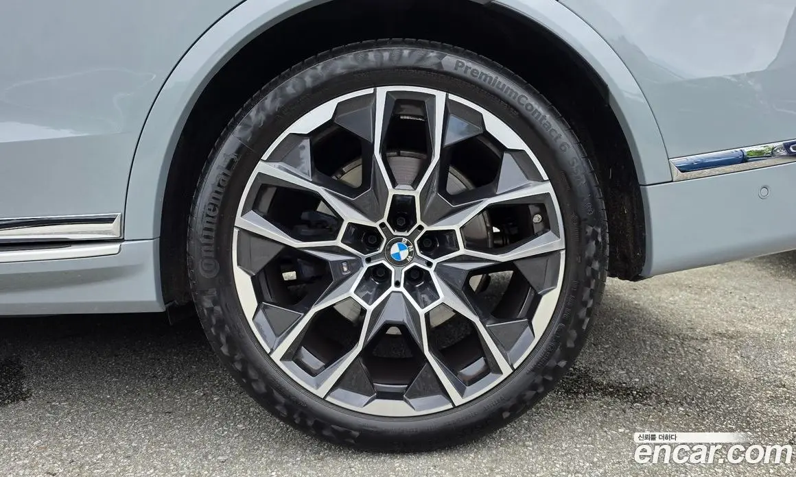 BMW X7 2024 3.0 автомат (гидро), фото 7