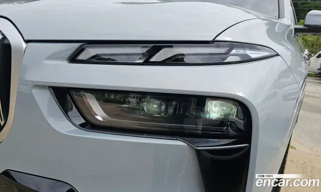 BMW X7 2024 3.0 автомат (гидро), миниатюра 8