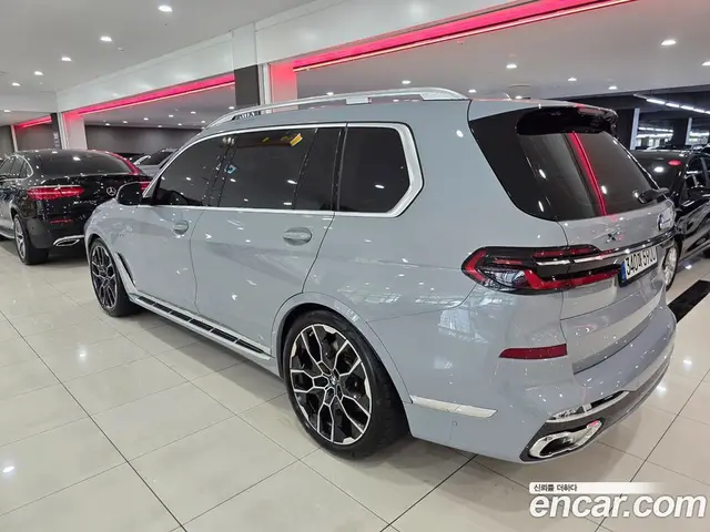 BMW X7 2025 3.0 автомат (гидро), миниатюра 2