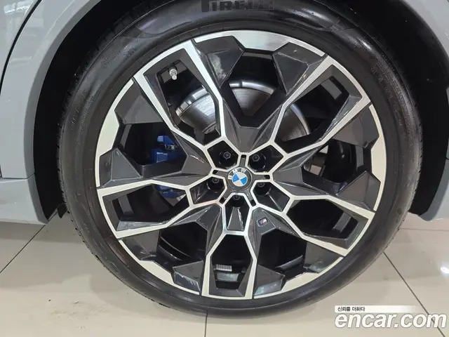 BMW X7 2025 3.0 автомат (гидро), миниатюра 5