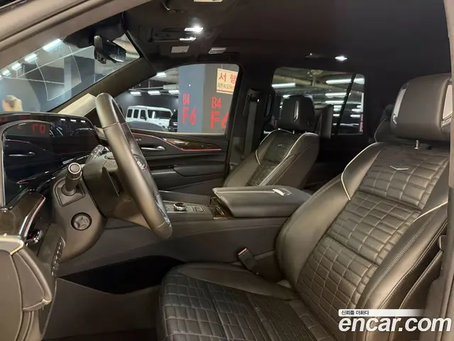 Cadillac Escalade 2023 6.2 автомат (гидро), миниатюра 11