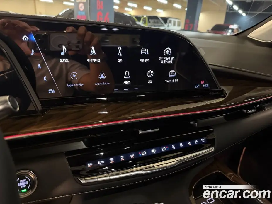Cadillac Escalade 2023 6.2 автомат (гидро), фото 16