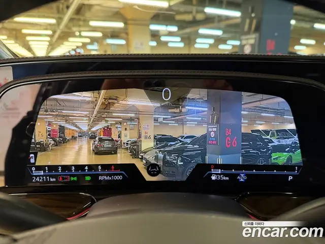 Cadillac Escalade 2023 6.2 автомат (гидро), миниатюра 10