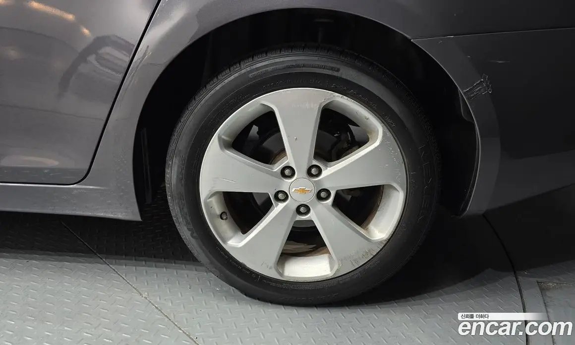 Chevrolet Cruze 2011 1.8 автомат (гидро), фото 5