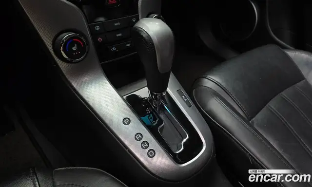 Chevrolet Cruze 2011 1.8 автомат (гидро), миниатюра 9