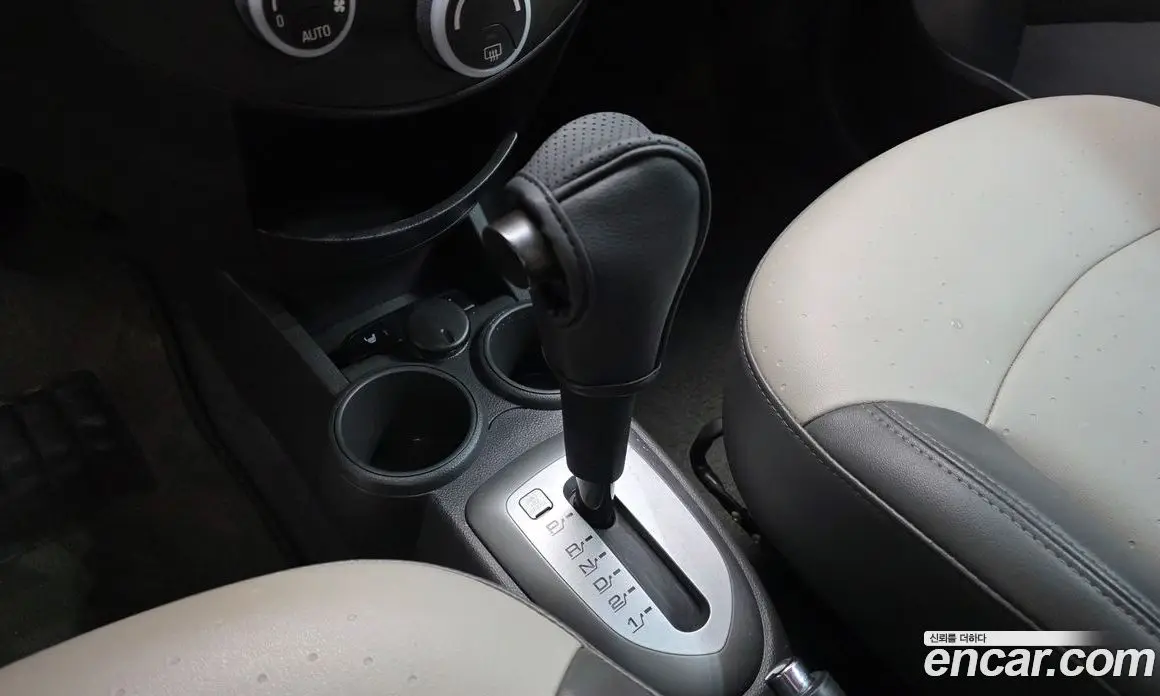 Chevrolet Spark 2012 1.0 автомат (гидро), фото 12